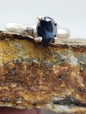 BLUE SAPPHIRE SOLITARY RING HANDMADE IN STERLING SILVER